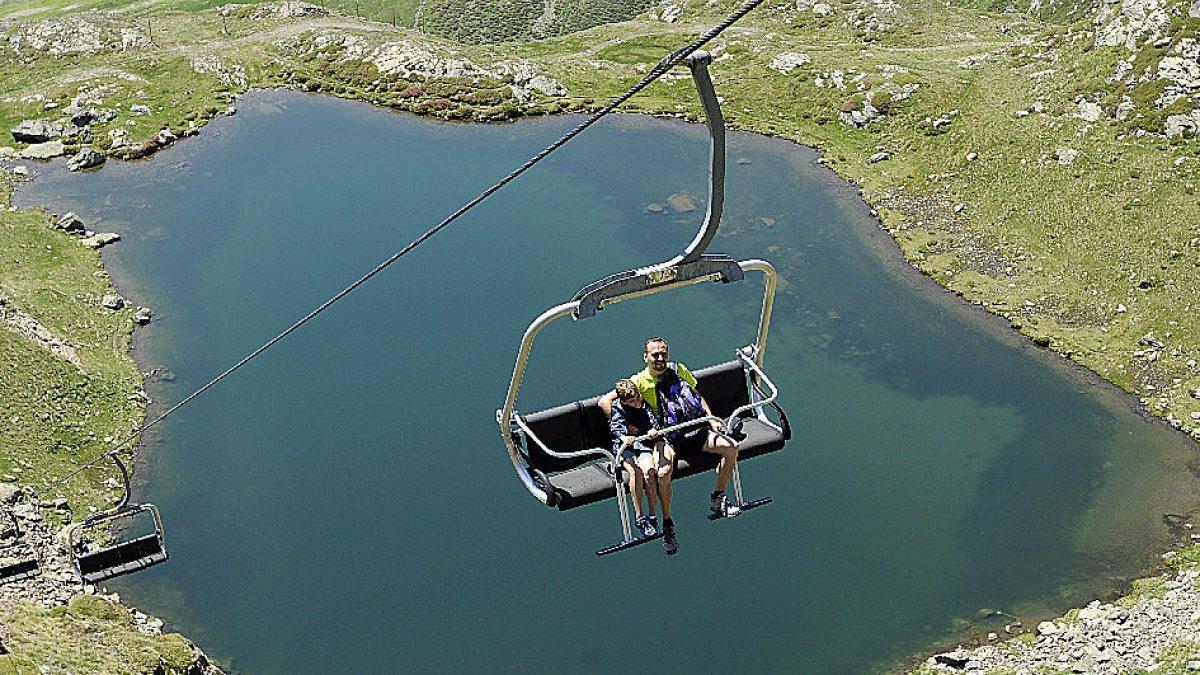 Expedicions de turistes a Ordino per celebrar el Dia Mundial del Medi Ambient