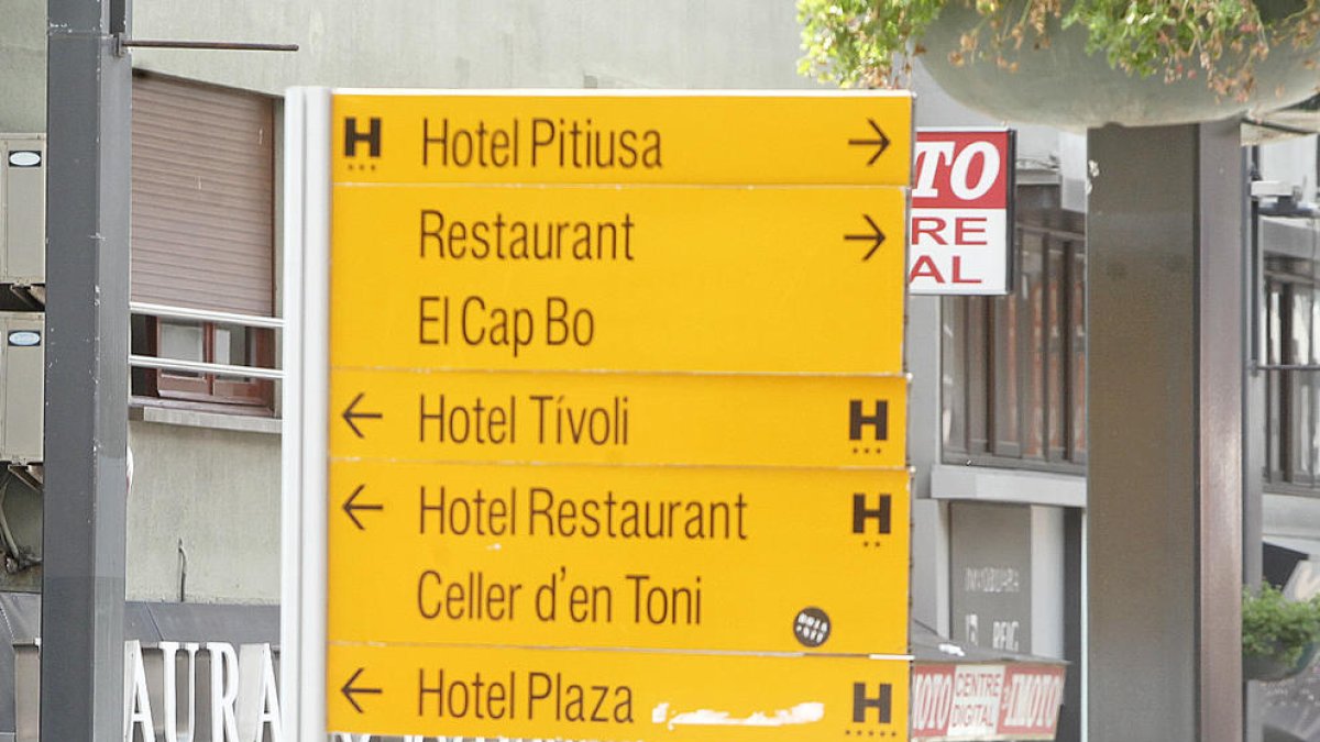 Hotelers sense clients