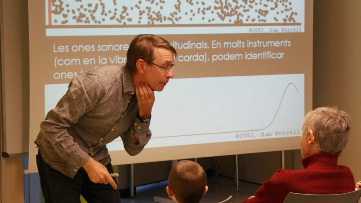 Les biblioteques d'Encamp i el Pas acullen activitats per descobrir el planetari i l'univers