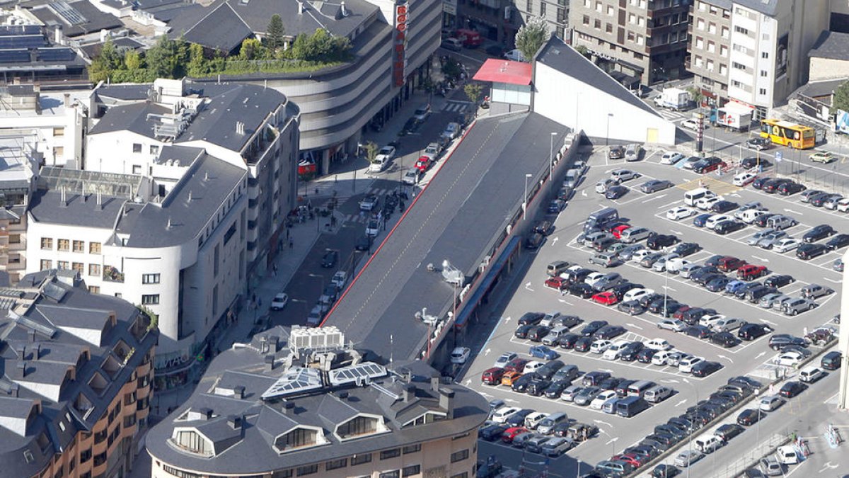 El Fener tindrà un espai comercial amb el doble de places d'aparcament