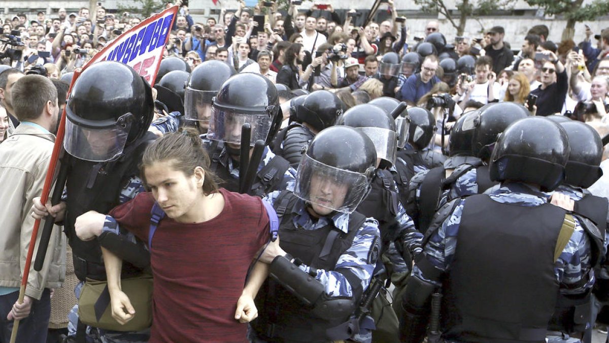 2.000 detinguts en protestes contra la corrupció del govern de Putin