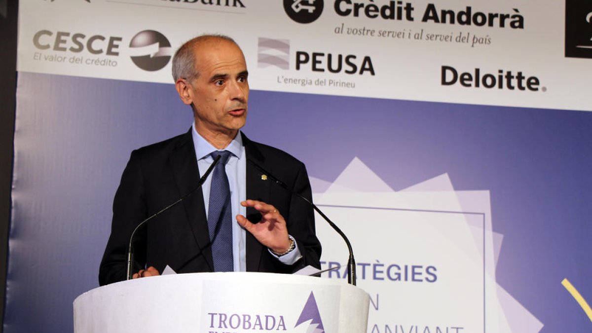 Martí defensa que el creixement econòmic passa per l'obertura i rebutja el proteccionisme
