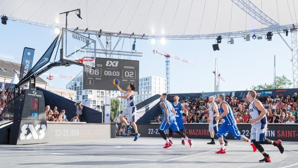 Una derrota i una victòria en l'estrena del Mundial