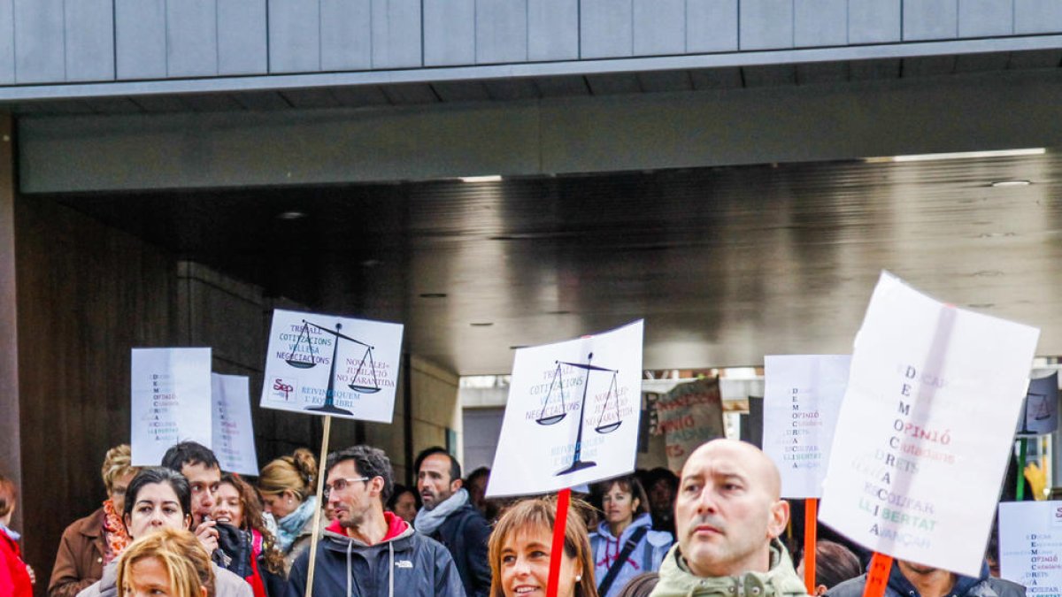 EUA alerta de manca de drets laborals