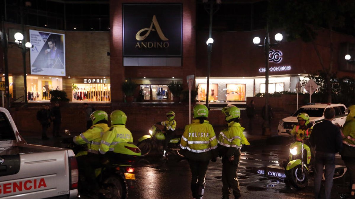 Tres morts i nou ferits en una explosió a Bogotà