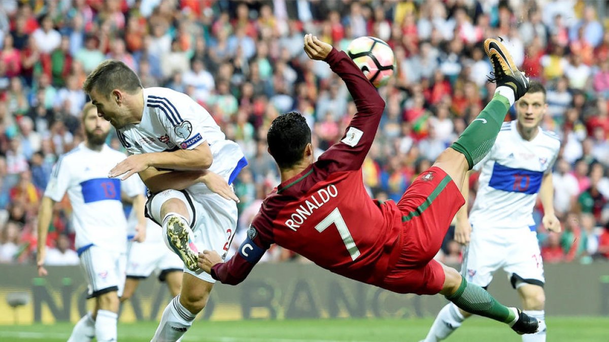Portugal es desfà de les Illes Fèroe amb un hat-trick de Cristiano