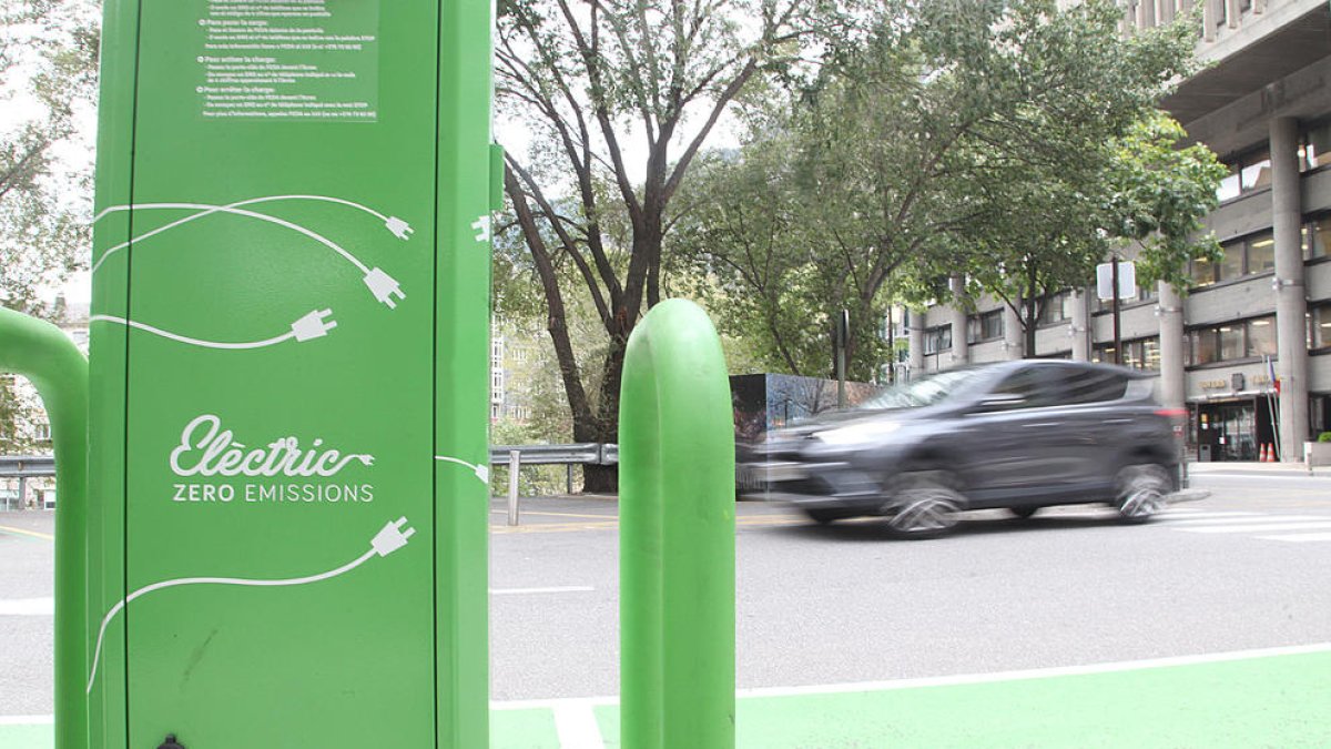 Al capdavant en vendes de vehicles elèctrics