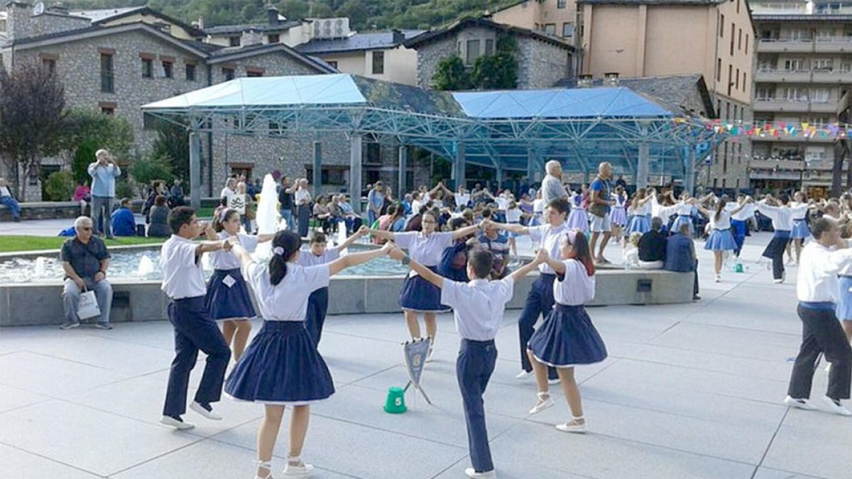 Nou concurs de colles sardanistes a Encamp