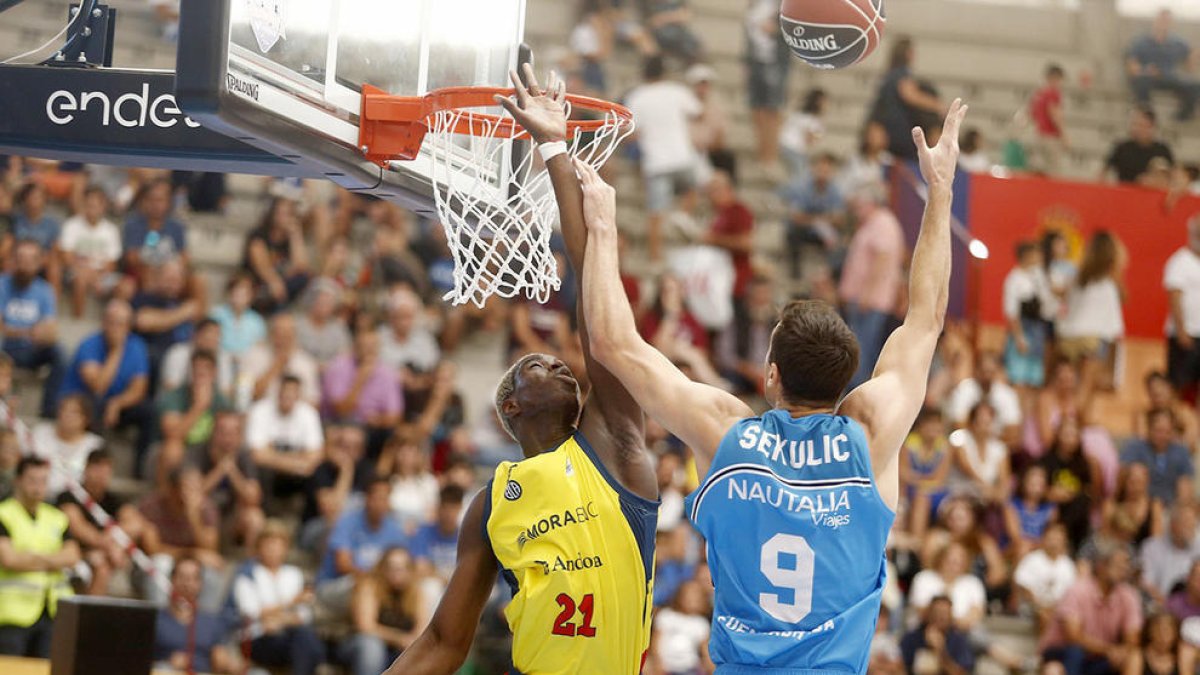 El MoraBanc Andorra obre la pretemporada amb un triomf