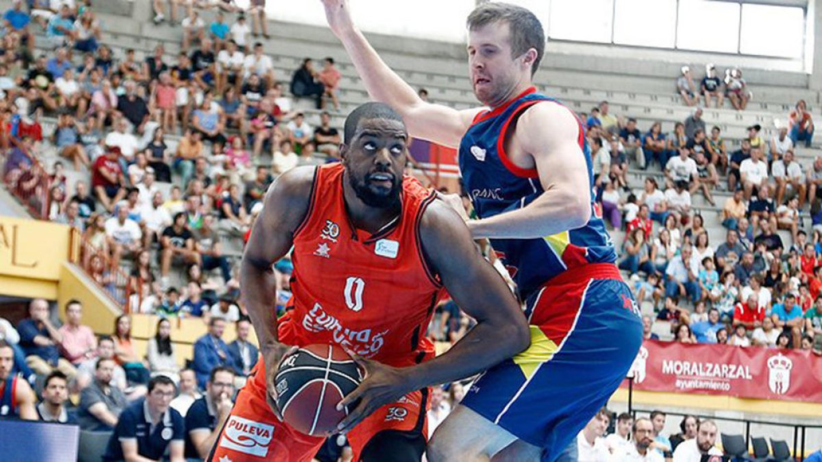 El MoraBanc s'imposa al campió amb remuntada