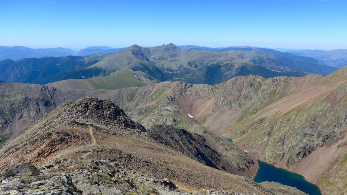 Les dues cares del Comapedrosa