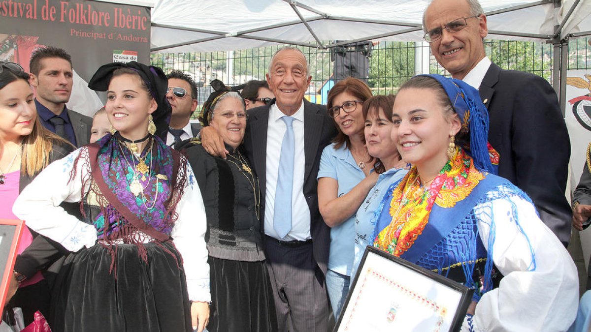 El president de les abraçades