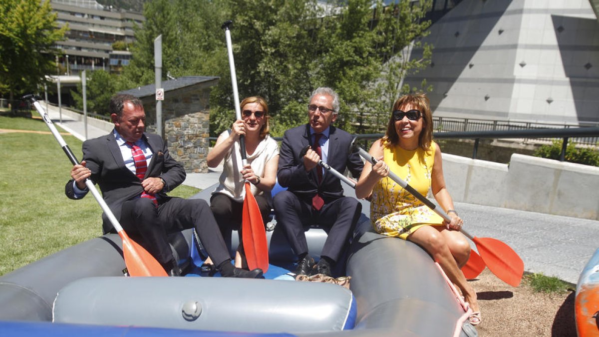 Sant Julià avalua crear preses al riu d'Os per fer el ràfting