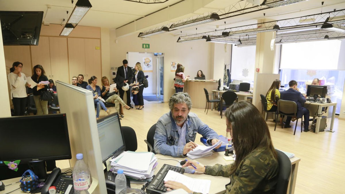 Temor a l'allau d'última hora de tràmits d'IRPF