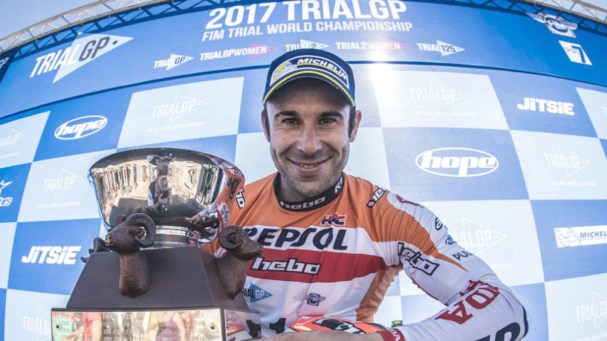 Toni Bou conquereix el seu 22è títol mundial i l'11è a l'aire lliure
