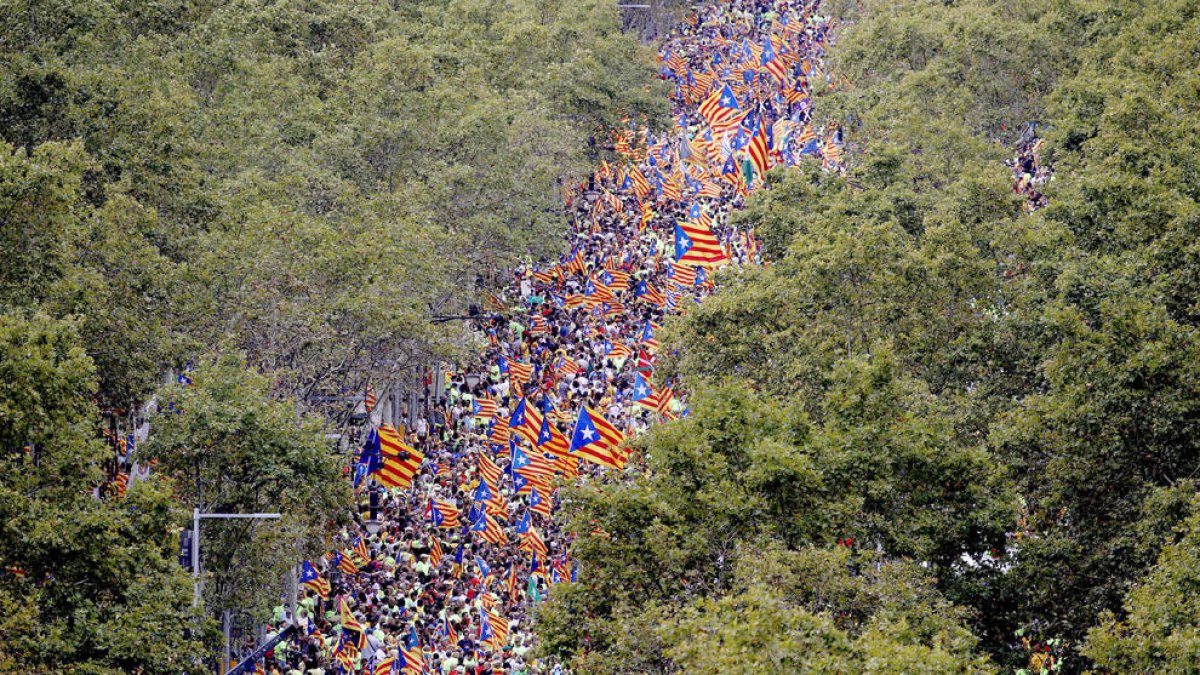 L'independentisme reivindica l'1-O amb una gran marxa a Barcelona