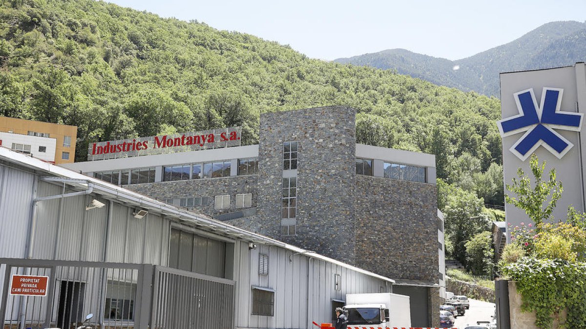 Els Cierco exigeixen a la Batllia que els  torni sense obrir 38.000 'e-mails'