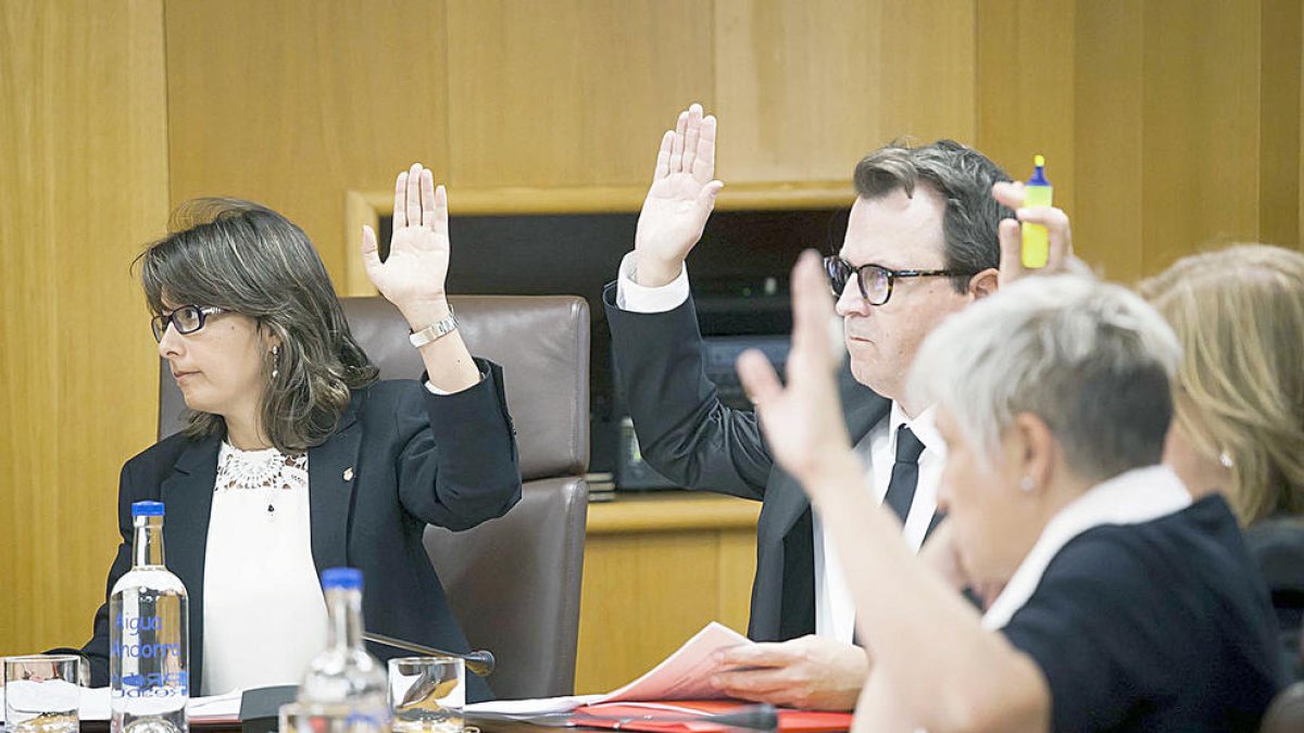 L'oposició liberal veu “amiguisme” en la designació del nou director d'Esports comunal