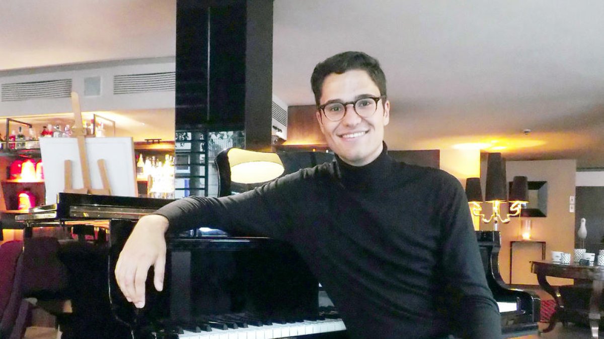 I cinc anys després, el debut