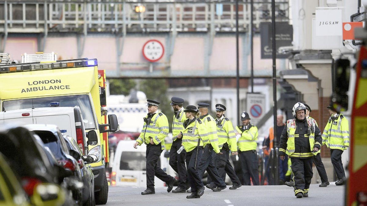 Dos detinguts per l'atac al metro de Londres