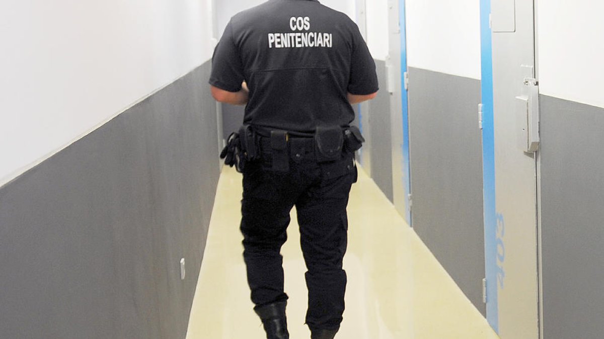 Confirmats els dos anys de suspensió per a un carceller