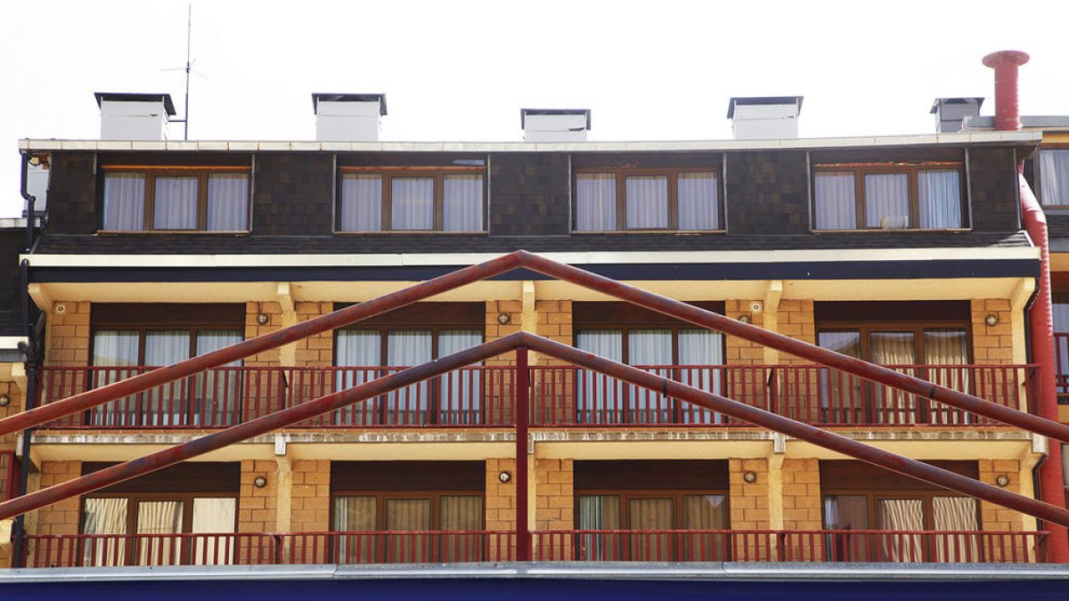 Els apartaments volen temps per adaptar-se a la classificació