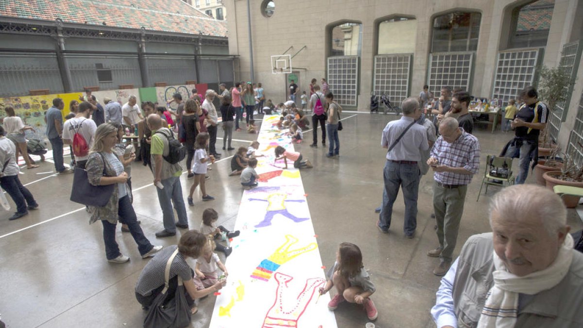 Mobilització dels ciutadans a les escoles per garantir el referèndum