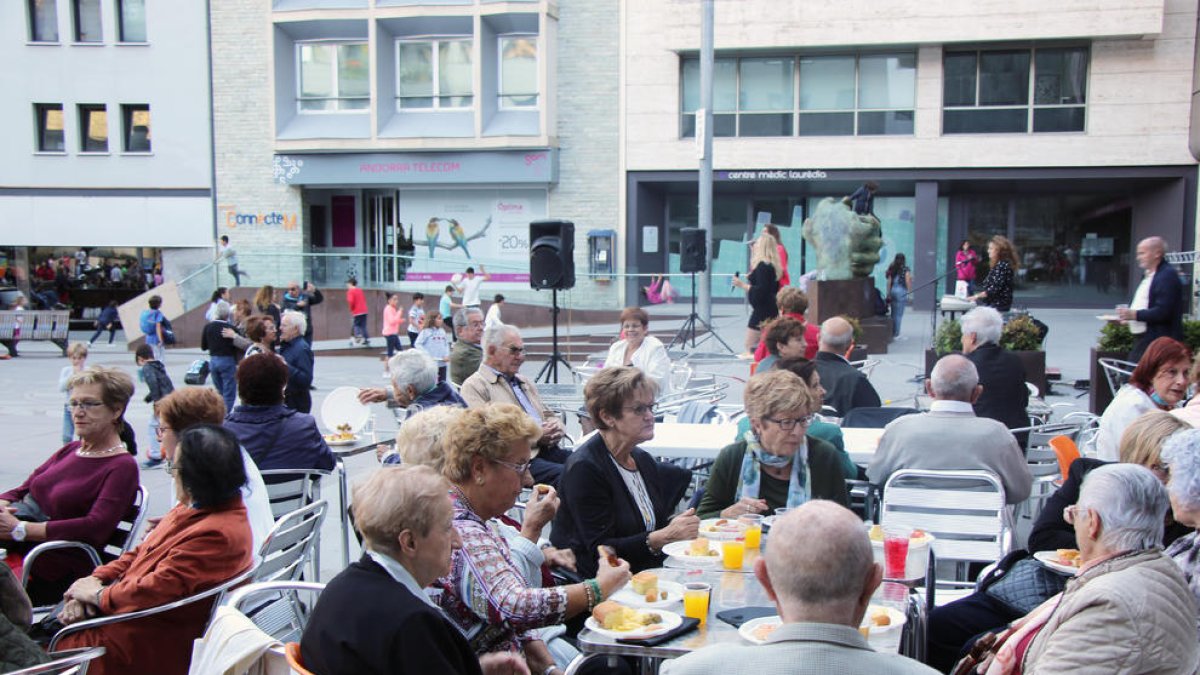 Més de 1.000 persones a la Setmana de la gent gran