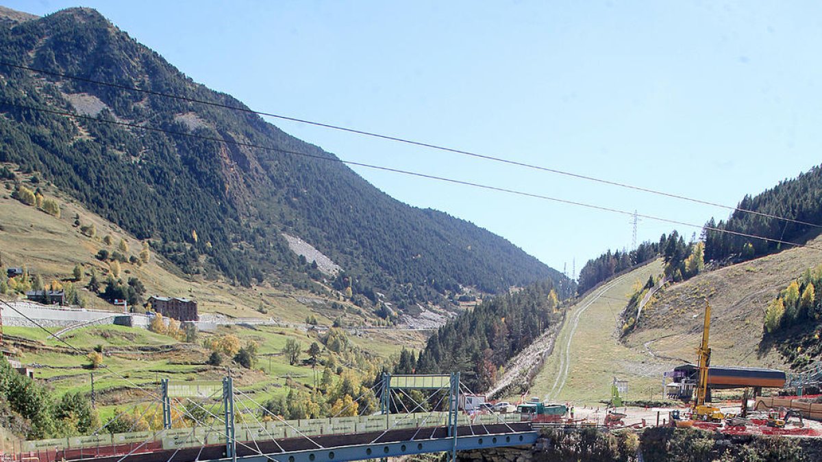 La plataforma estarà acabada amb el temps just per a la Copa del Món