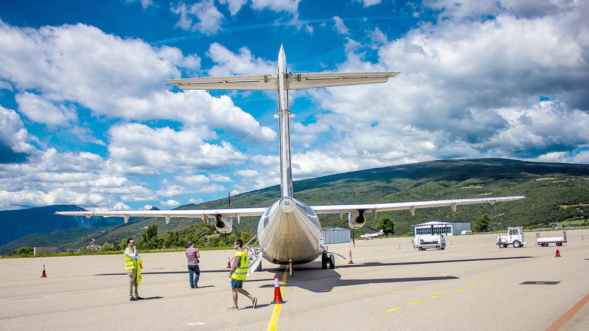 Els vols comercials a l'aeroport es quintupliquen aquest any
