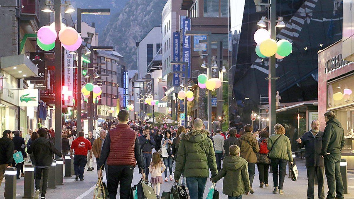 L'obertura de comerços creix un 140% en quatre exercicis