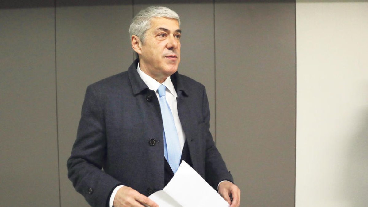 L'ex-primer ministre José Sócrates, acusat de 31 delictes de corrupció