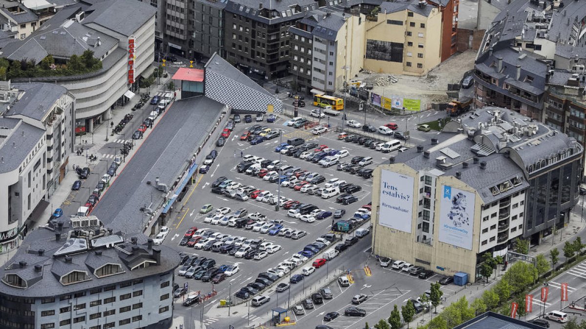 El comú anuncia la construcció de dos nous aparcaments