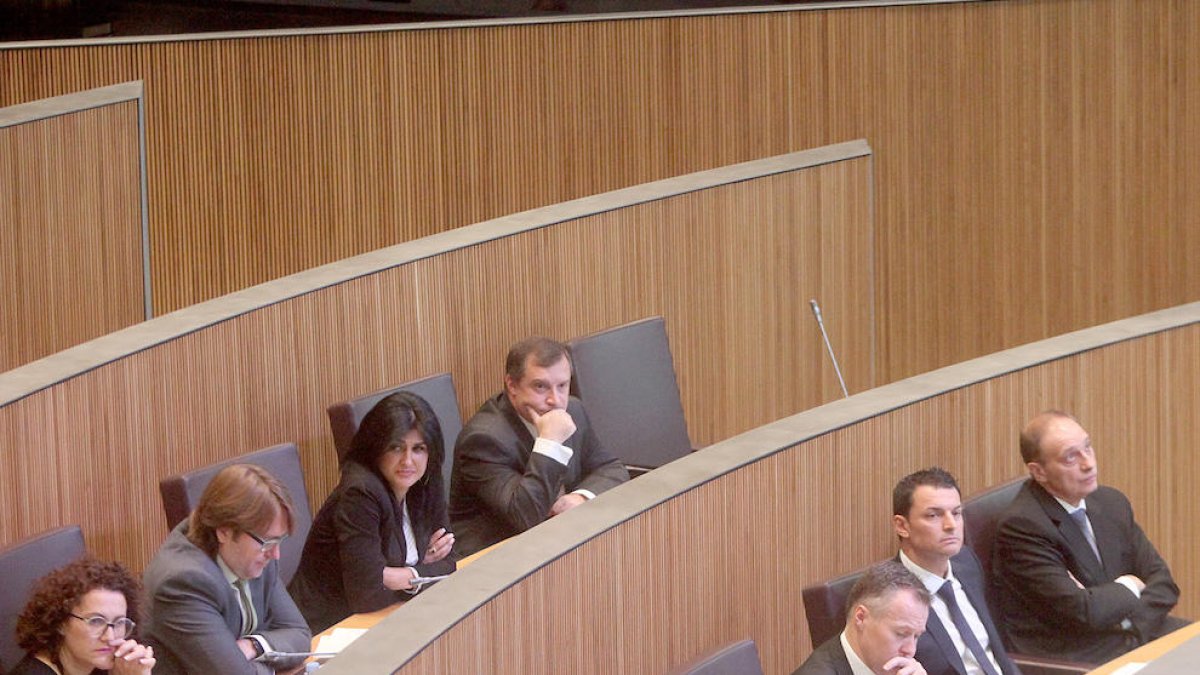 La reforma comunal s'aprova amb el suport de dos liberals