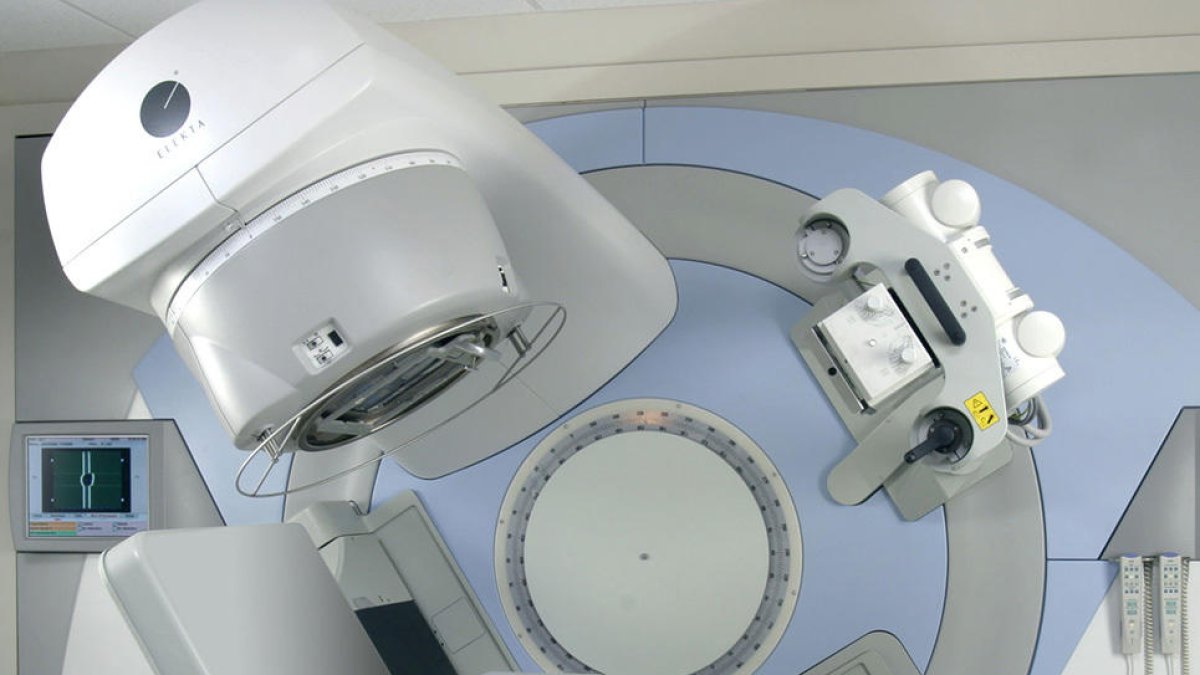 Saboya defensa que el centre d'oncologia ha de ser de “referència regional”