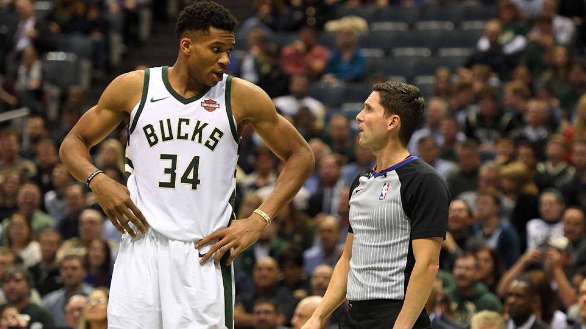 Giannis Antetokounmpo trenca estadístiques a l'NBA