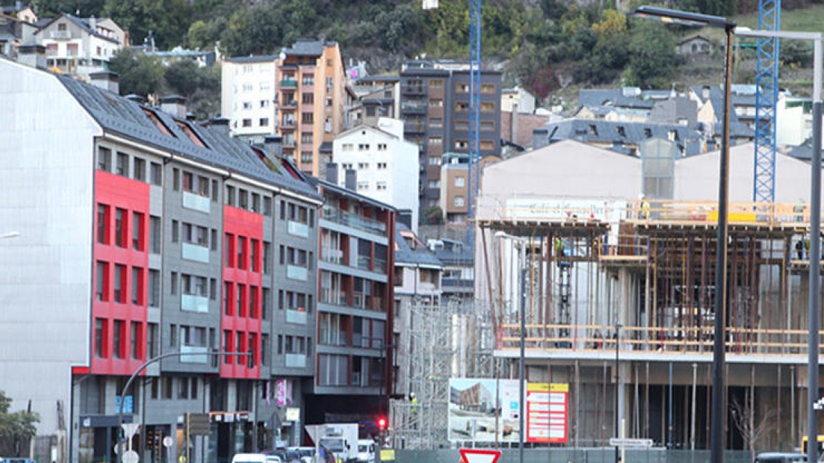 El Govern afirma que les obres nocturnes a la Comella les fa un privat