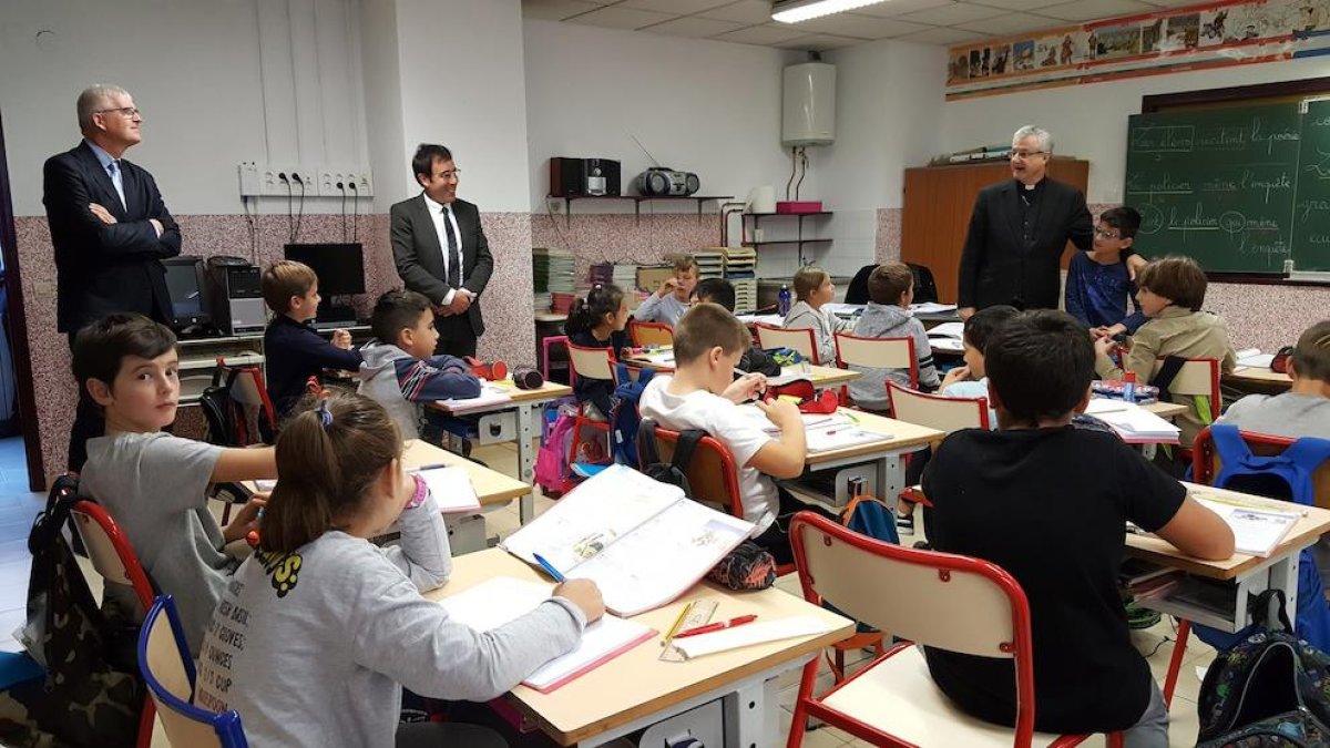 Vives visita l'escola andorrana de sant julià de lòria