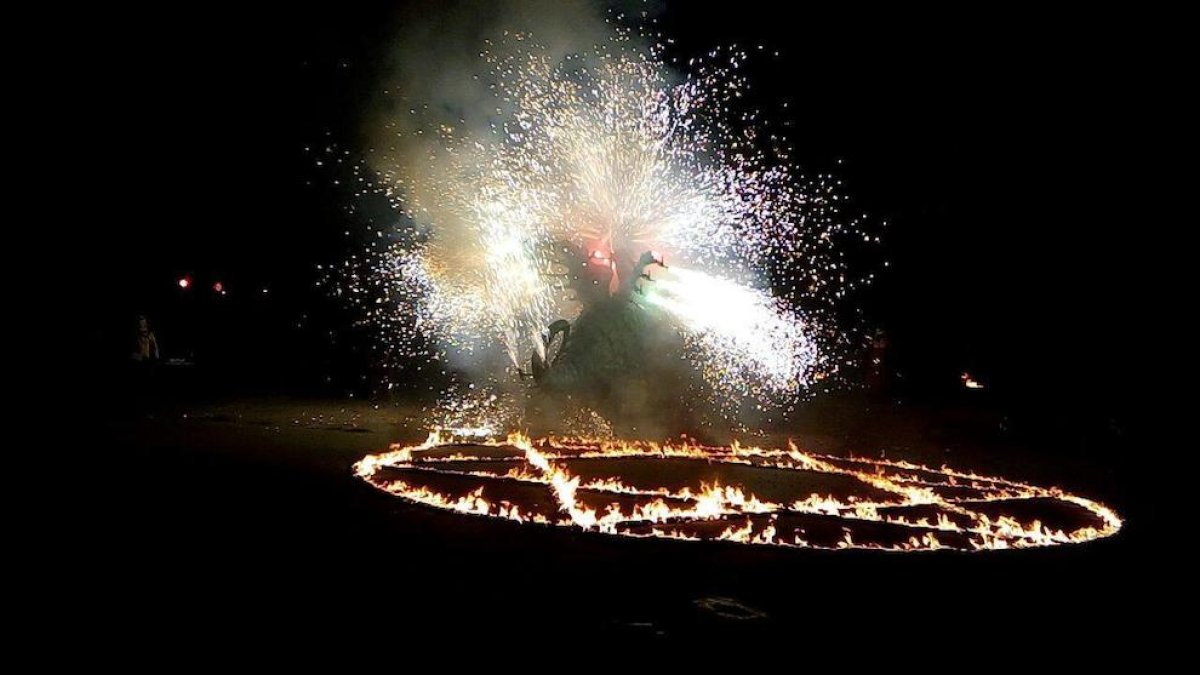 La Colla de Diables lamenta que els comuns contractin grups forans