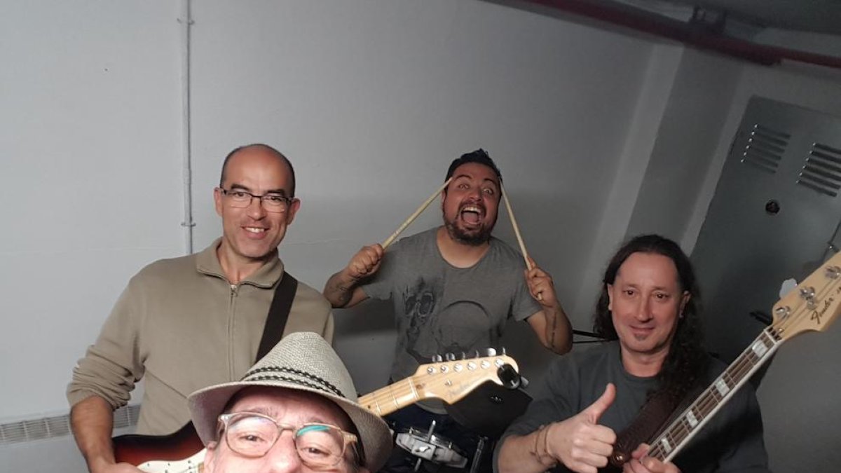 La formació Manos de Árbol debuta en el marc de la Fira