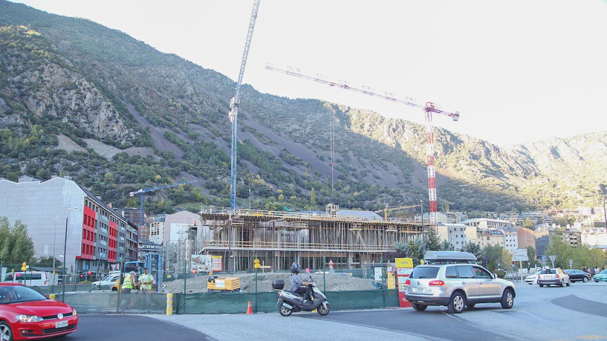 Permís per treballar fins a les sis de la matinada