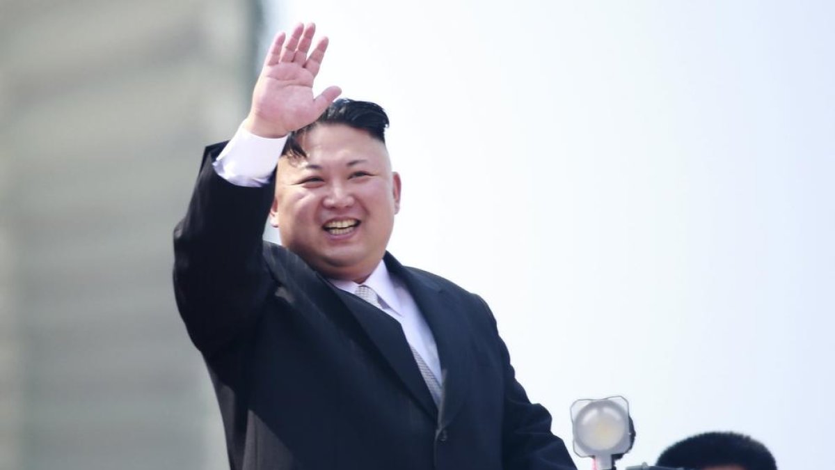 Kim Jong-Un encarrega més armes de llarg abast