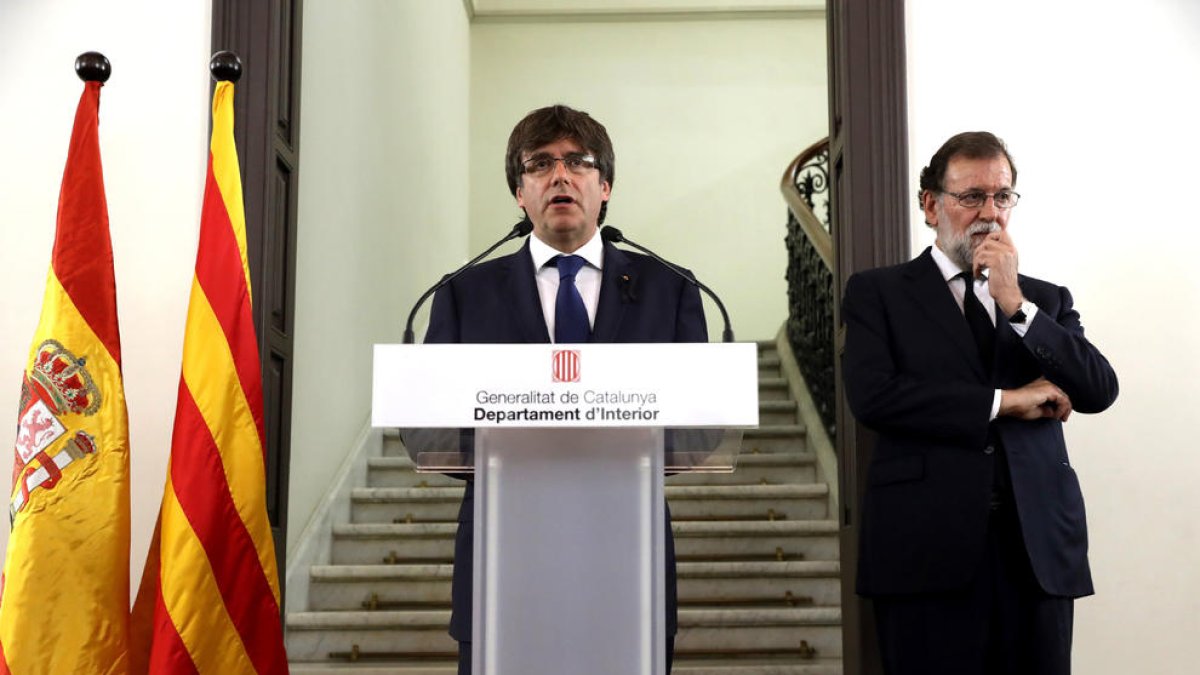 Puigdemont acusa Rajoy de fer un ús polític de la seguretat del país