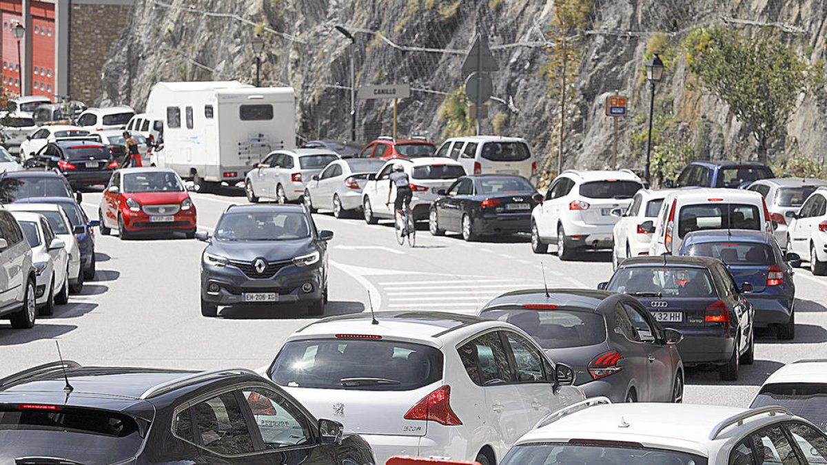 Creixen un 12% les entrades de vehicles a l'agost i l'ocupació es preveu del 80%