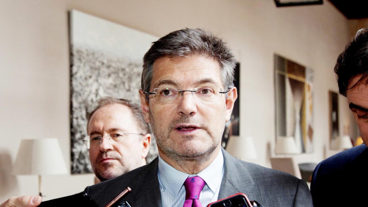 Jutges demanen a Catalá que plegui per crítiques al cas de 'La Manada'