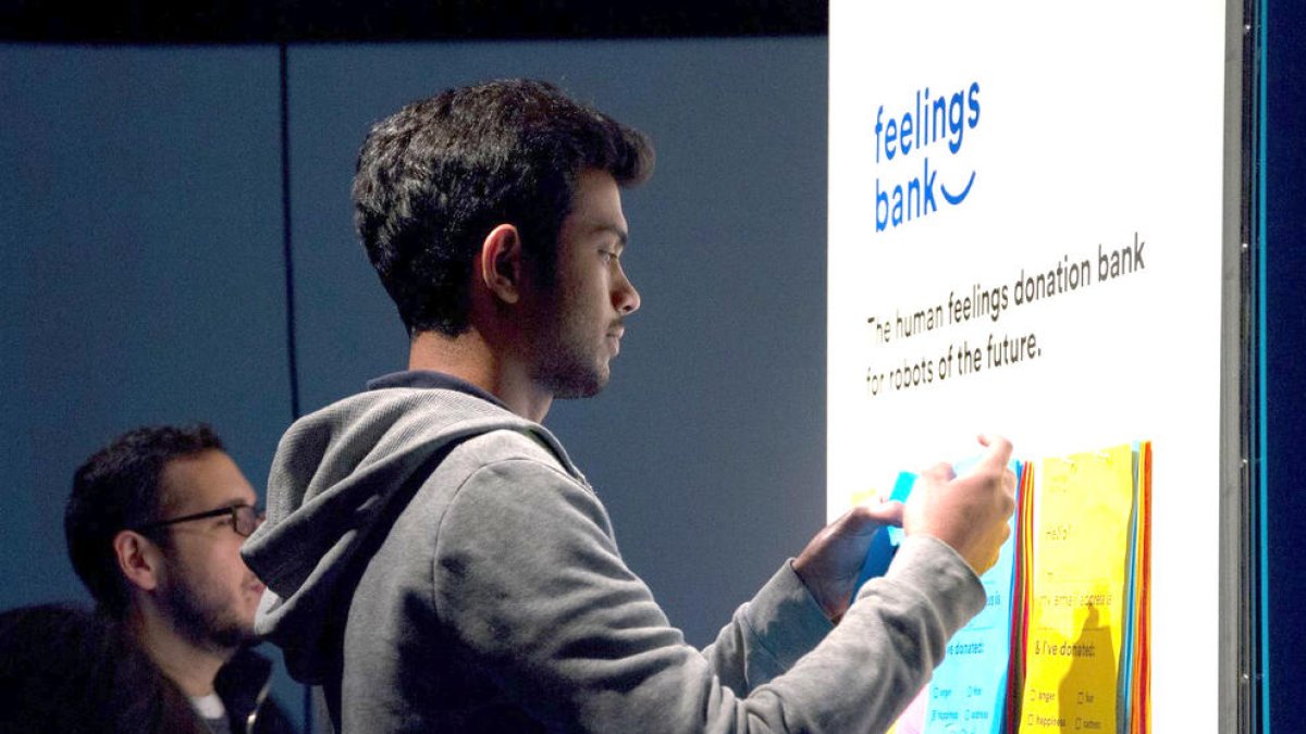 La forma de la felicitat, al Mobile