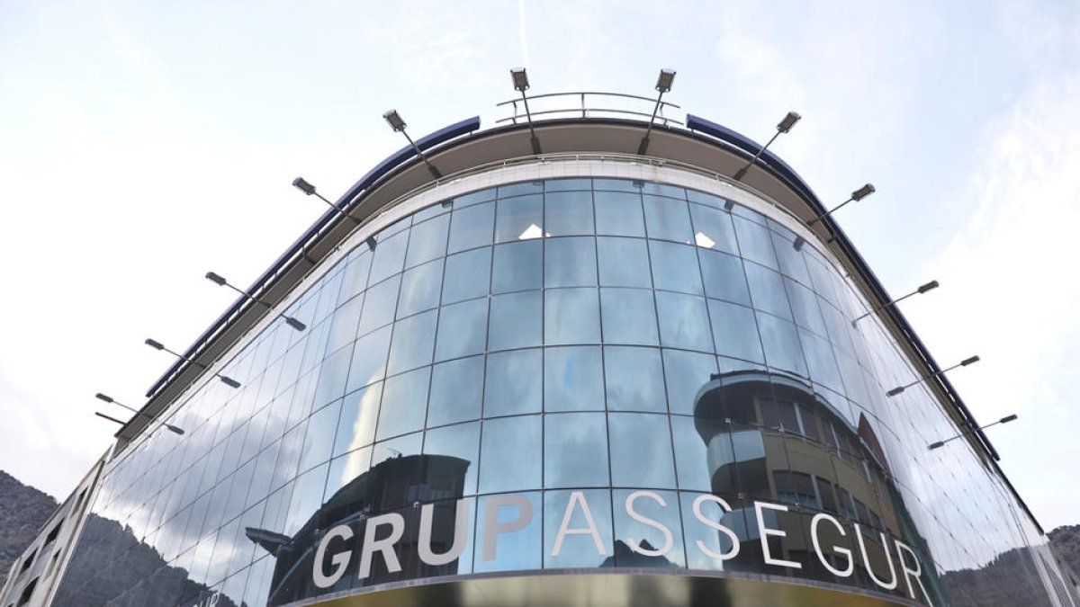 Crèdit Andorrà gestionarà la principal asseguradora d'Espanya