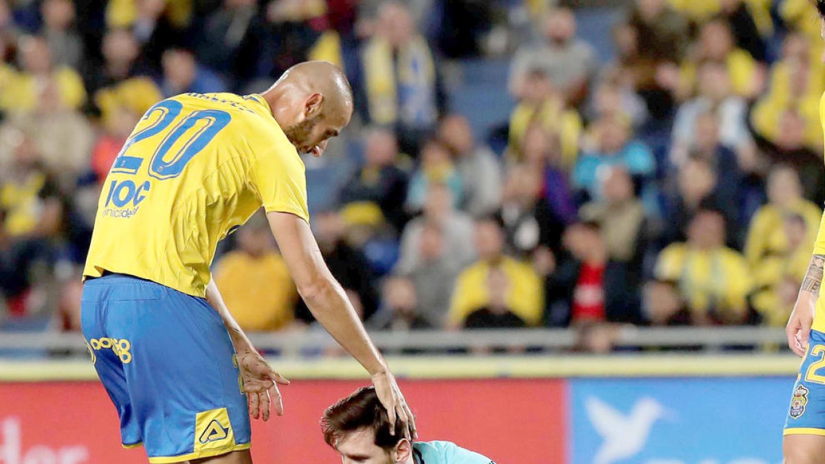 El Barça punxa amb un rival en zona de descens i l'Atlètic se situa a 5 punts (1-1)