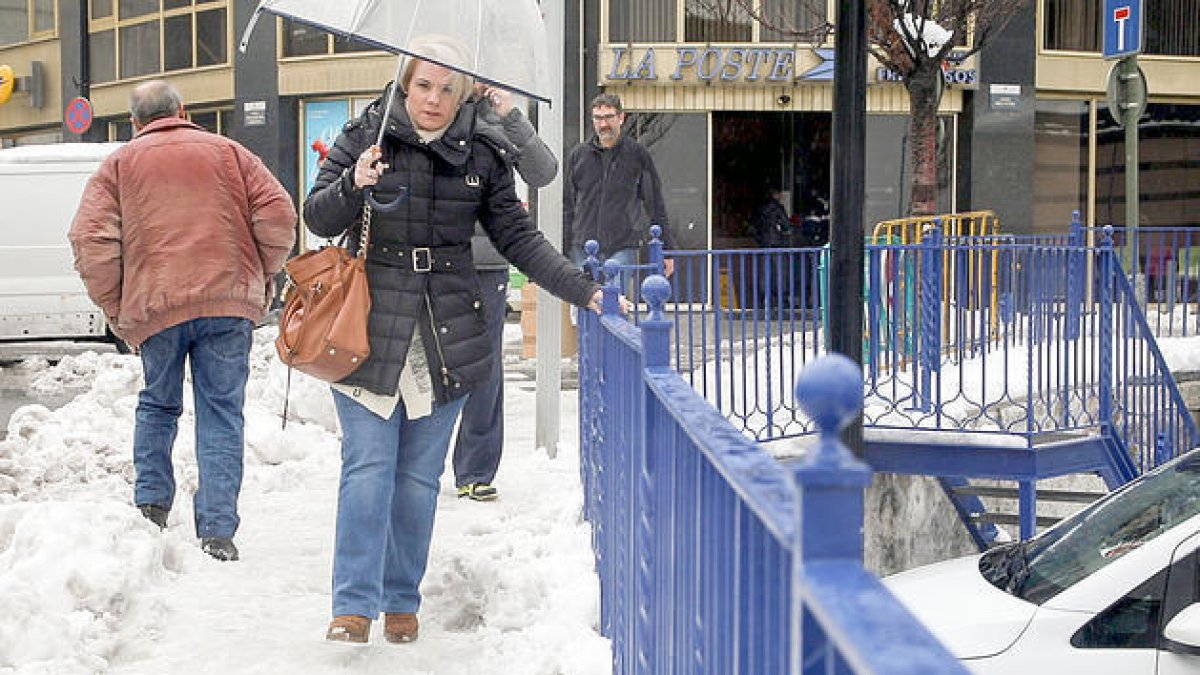 Els ciutadans es queixen de l'estat dels carrers després de les nevades