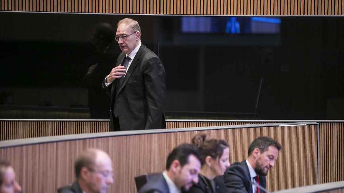 Sindicatura 'cessa' López com a president del grup mixt